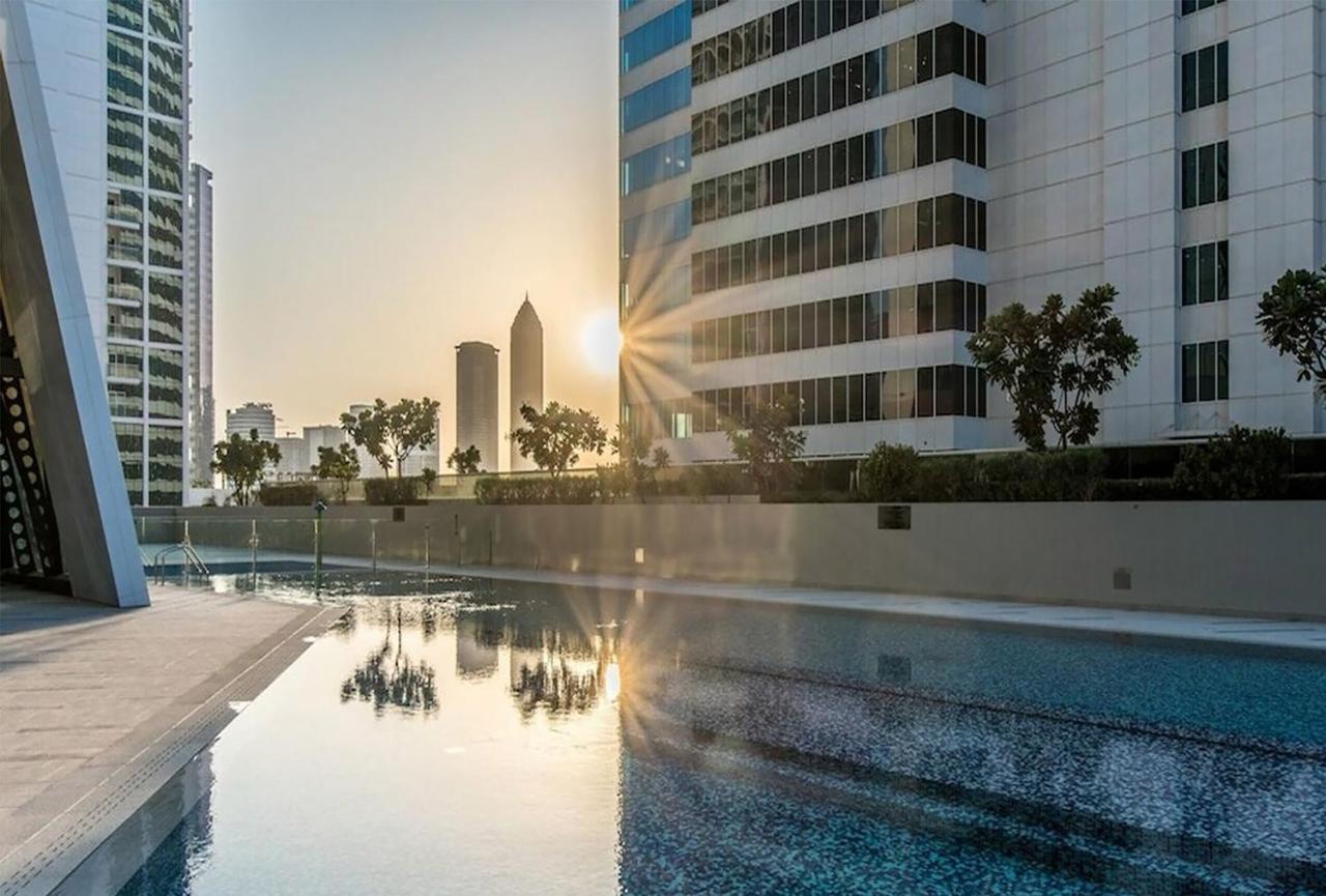Luxury Studios With Burj Khalifa Or Canal View In Downtown - Marquise Square Tower Дубай Екстериор снимка