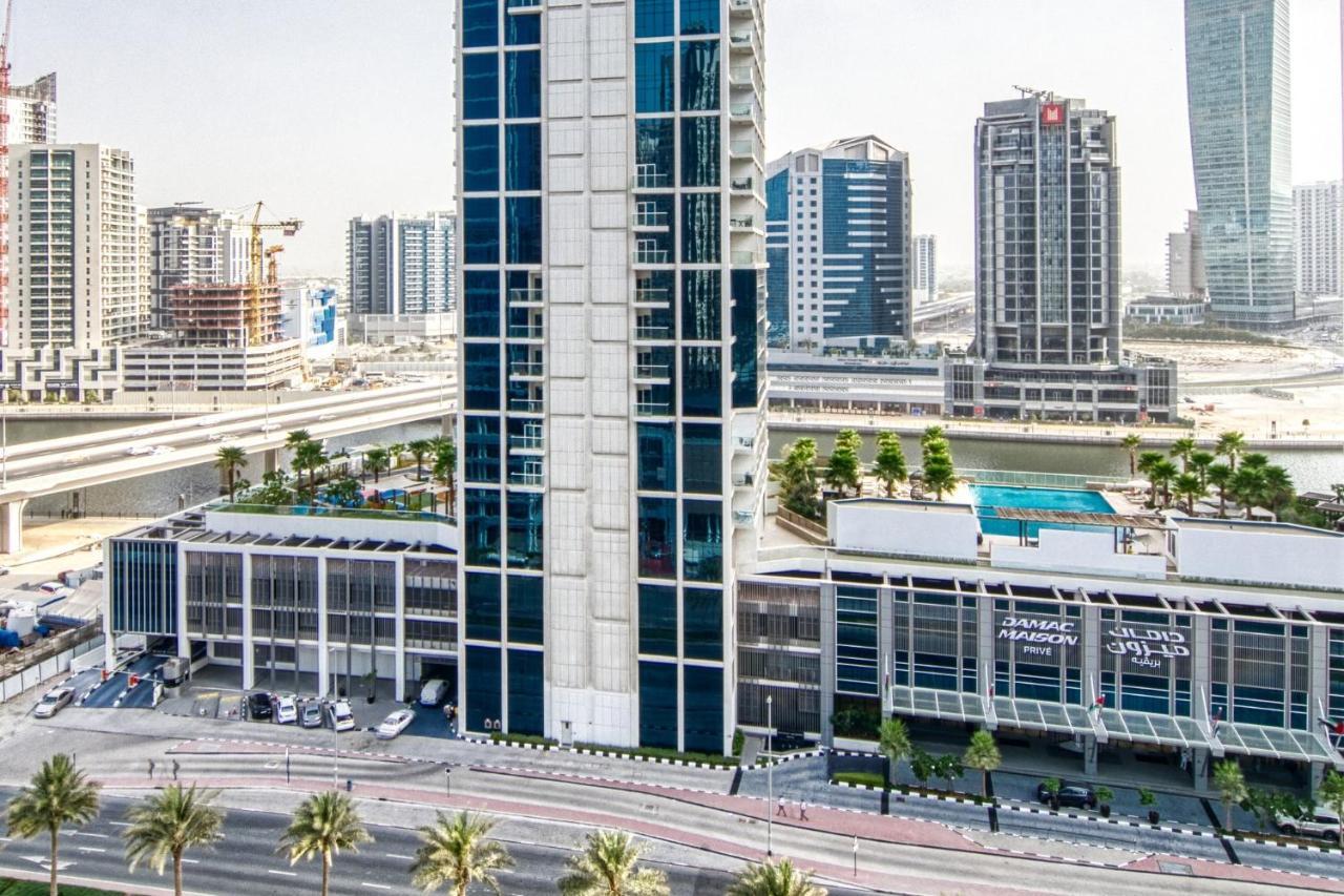 Luxury Studios With Burj Khalifa Or Canal View In Downtown - Marquise Square Tower Дубай Екстериор снимка