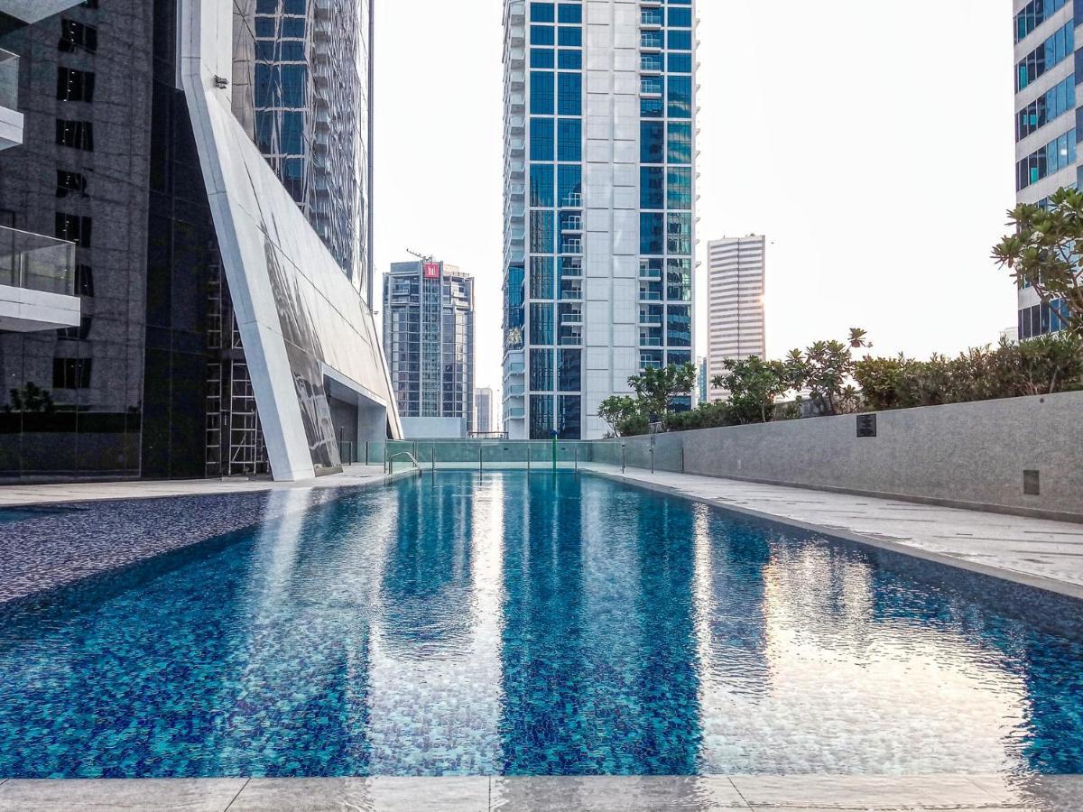 Luxury Studios With Burj Khalifa Or Canal View In Downtown - Marquise Square Tower Дубай Екстериор снимка
