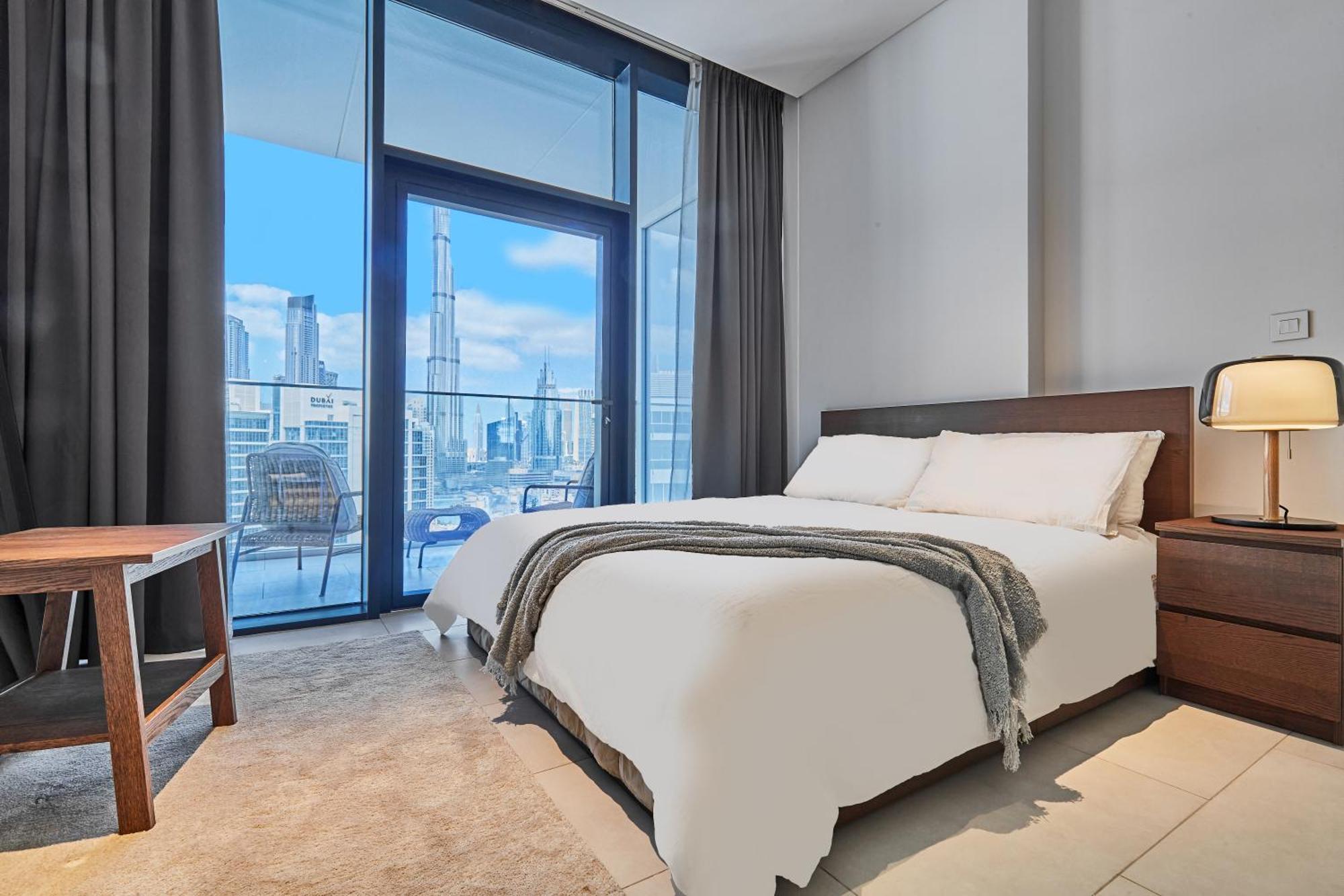 Luxury Studios With Burj Khalifa Or Canal View In Downtown - Marquise Square Tower Дубай Екстериор снимка