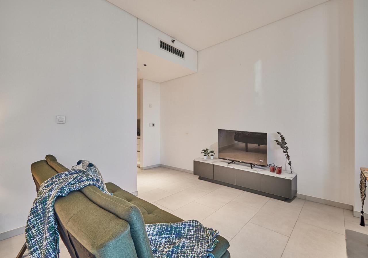 Luxury Studios With Burj Khalifa Or Canal View In Downtown - Marquise Square Tower Дубай Екстериор снимка