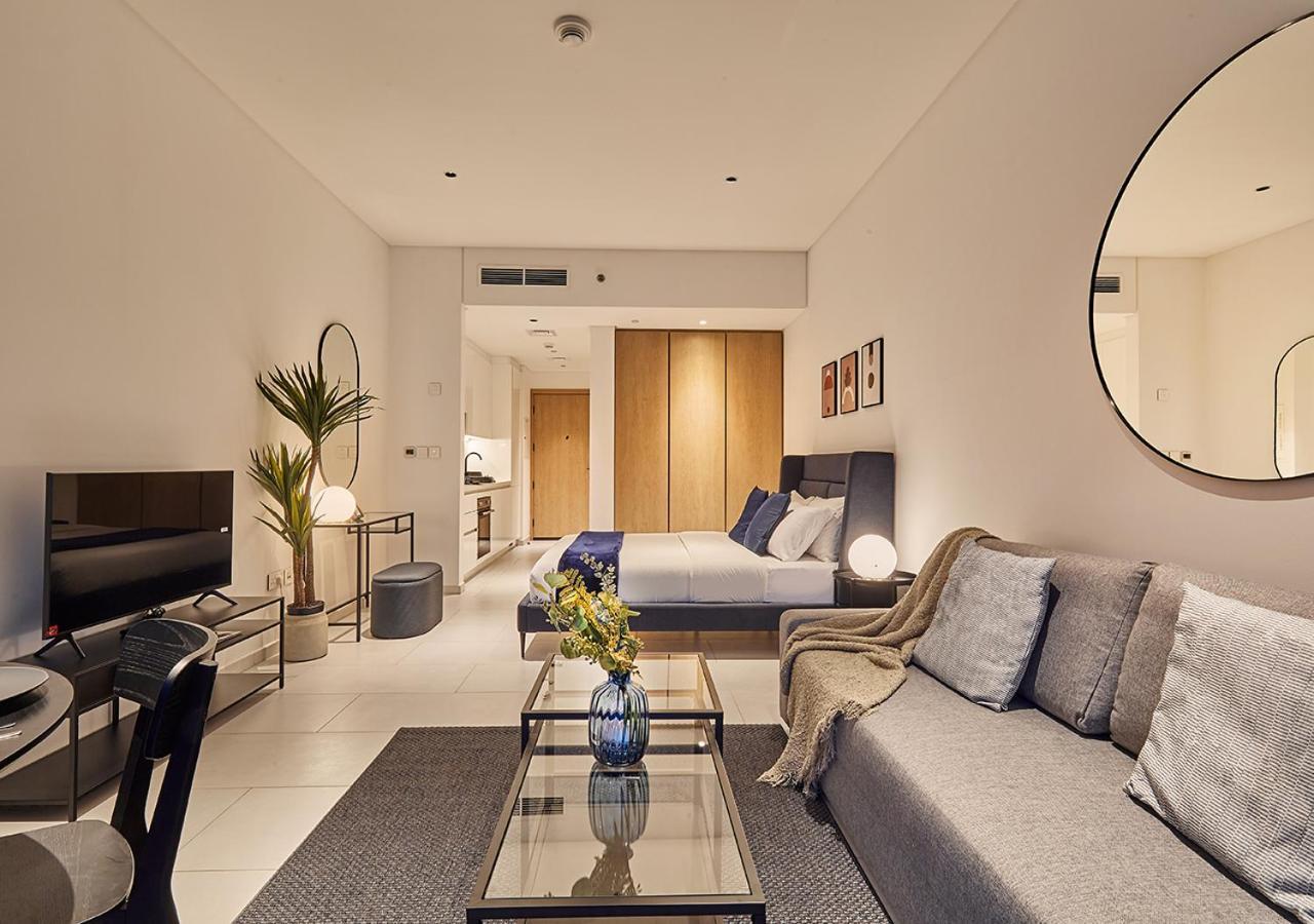 Luxury Studios With Burj Khalifa Or Canal View In Downtown - Marquise Square Tower Дубай Екстериор снимка