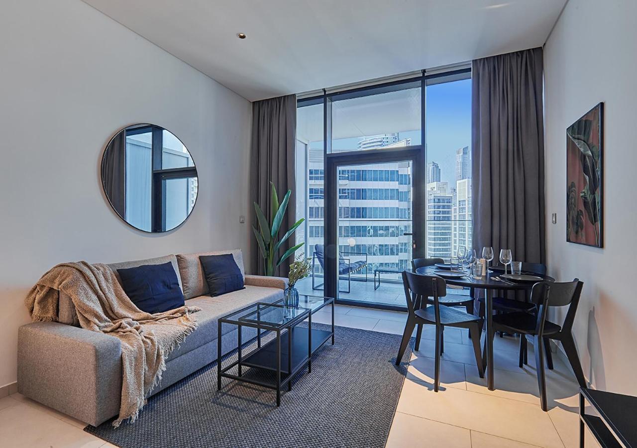 Luxury Studios With Burj Khalifa Or Canal View In Downtown - Marquise Square Tower Дубай Екстериор снимка