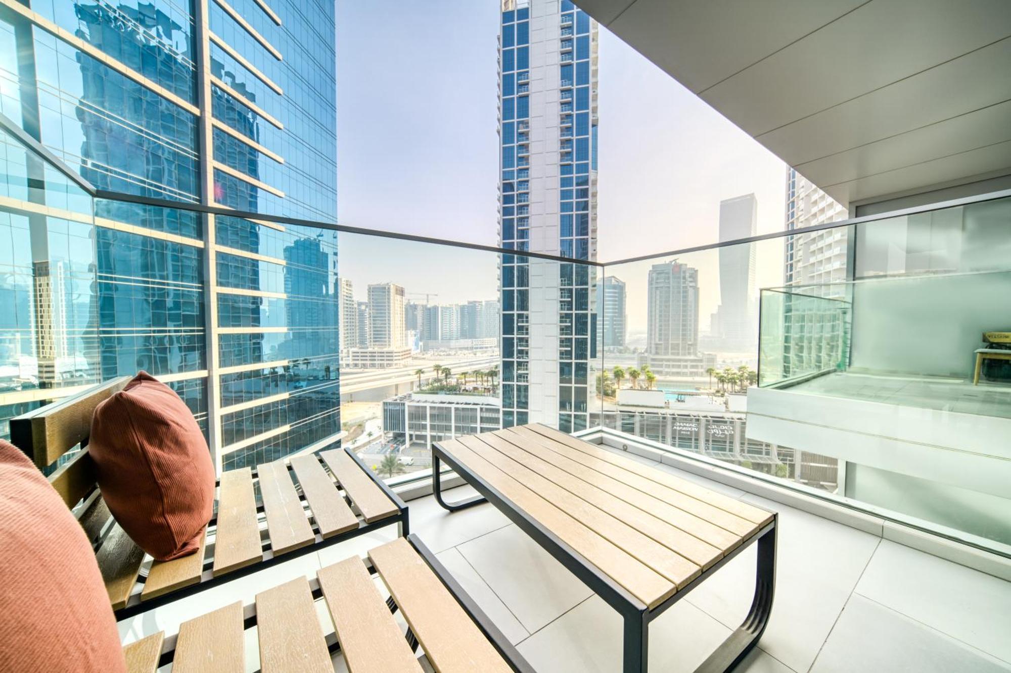 Luxury Studios With Burj Khalifa Or Canal View In Downtown - Marquise Square Tower Дубай Екстериор снимка