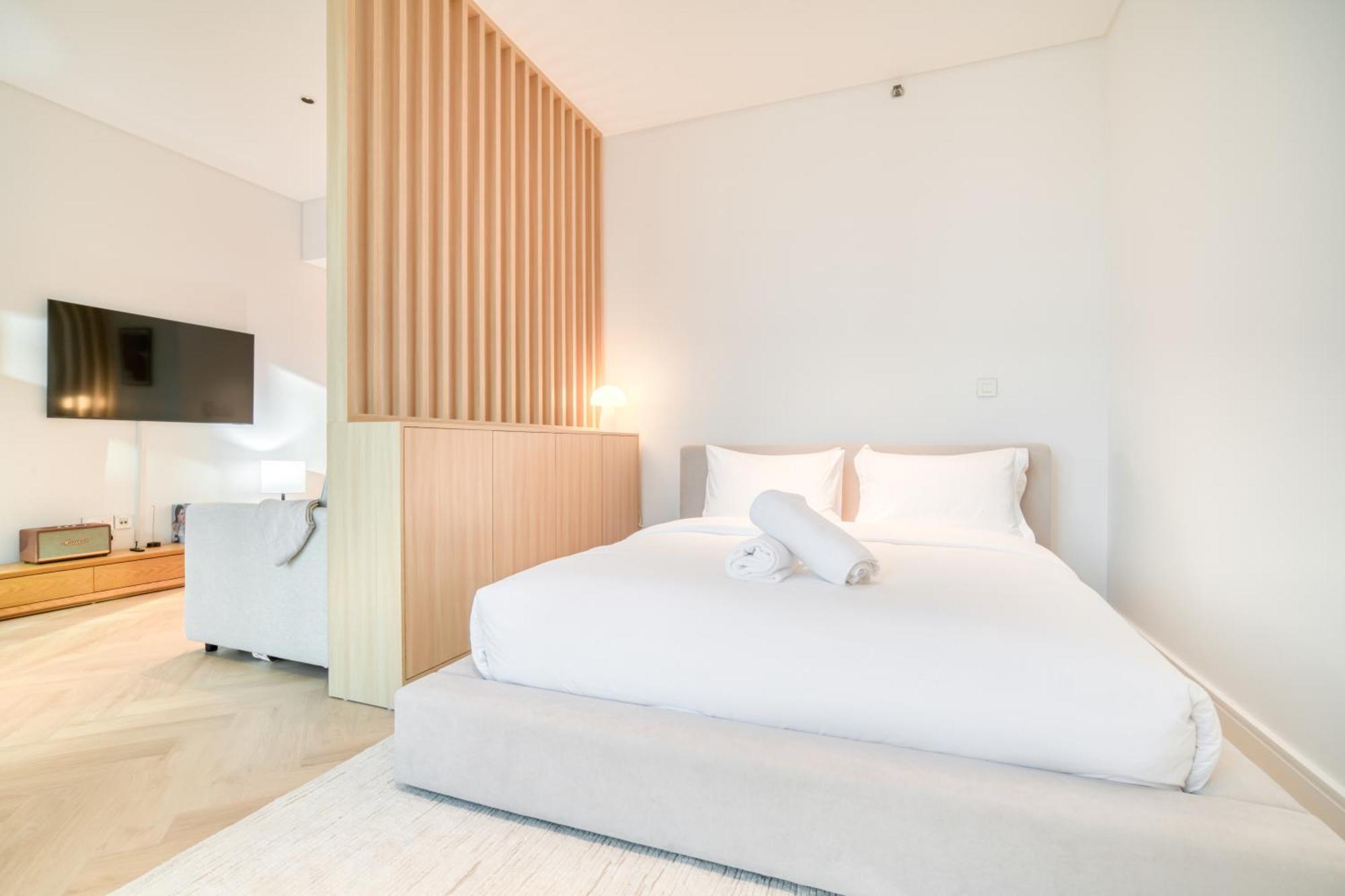 Luxury Studios With Burj Khalifa Or Canal View In Downtown - Marquise Square Tower Дубай Екстериор снимка