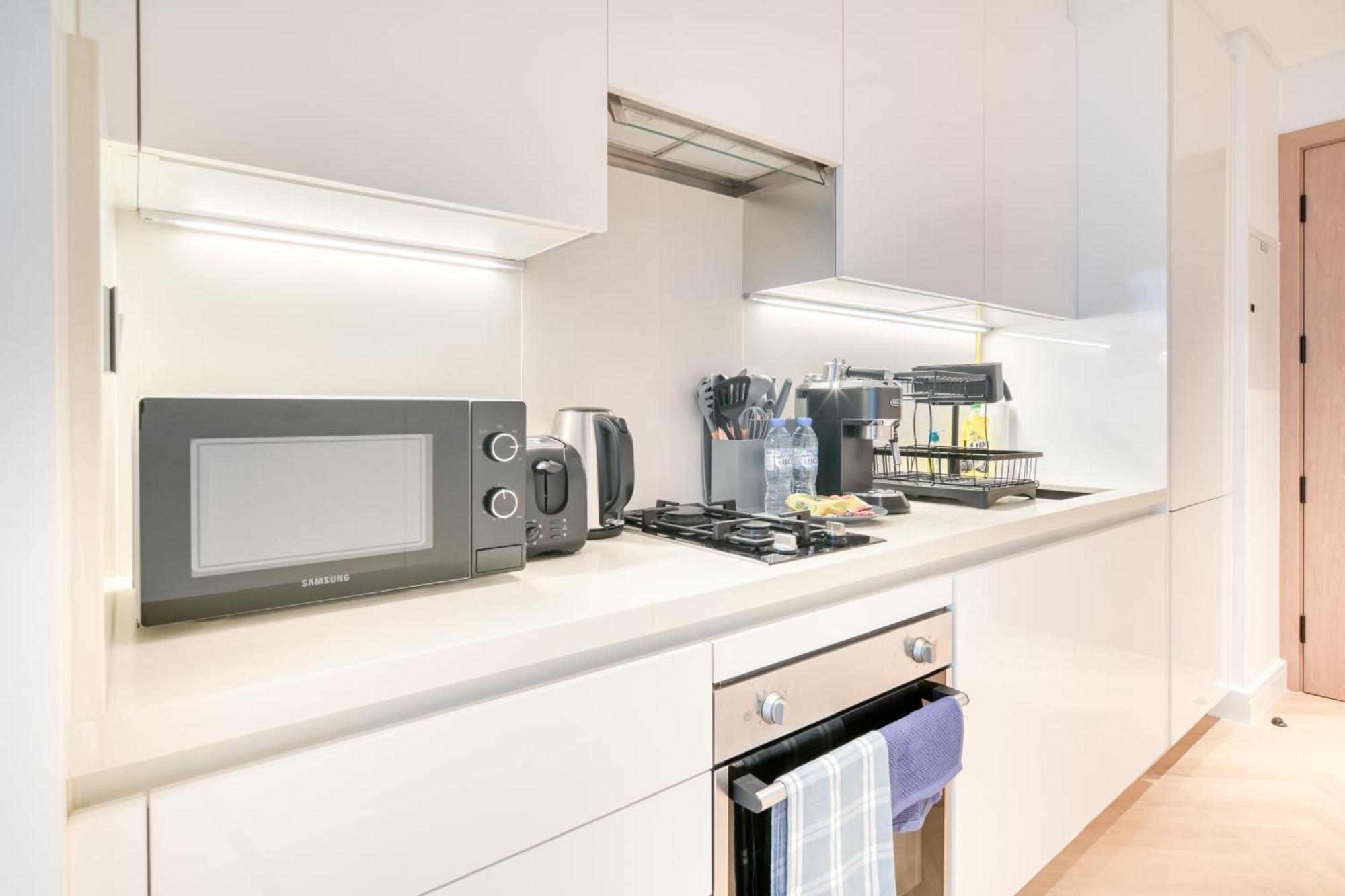 Luxury Studios With Burj Khalifa Or Canal View In Downtown - Marquise Square Tower Дубай Екстериор снимка